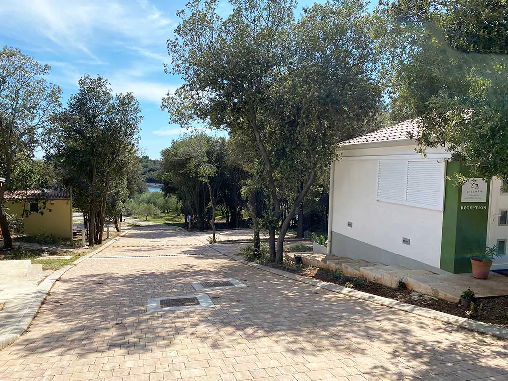 campsite-piccolo-reception-area