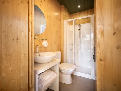 glamping-tent-safari-amarin-bathroom