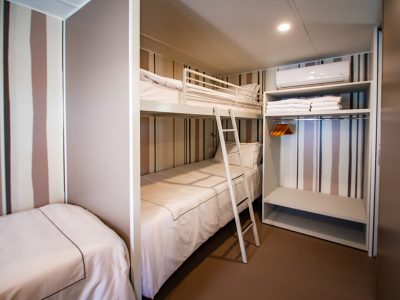 camping-arena-stoja-camping-villa-interior-kids-bedroom