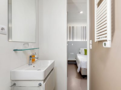 camping-stoja-camping-villa-sea-view-interior-bathroom