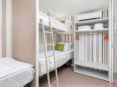 camping-stoja-camping-villa-sea-view-interior-kids-bedroom-i