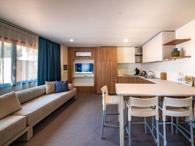 camping-stoja-deluxe-camping-villa-interior-living-room