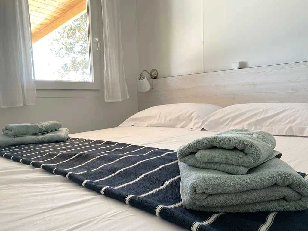 campsite-piccolo-mobile-home-bedroom-ii