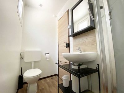 campsite-piccolo-mobile-homes-bathroom-i