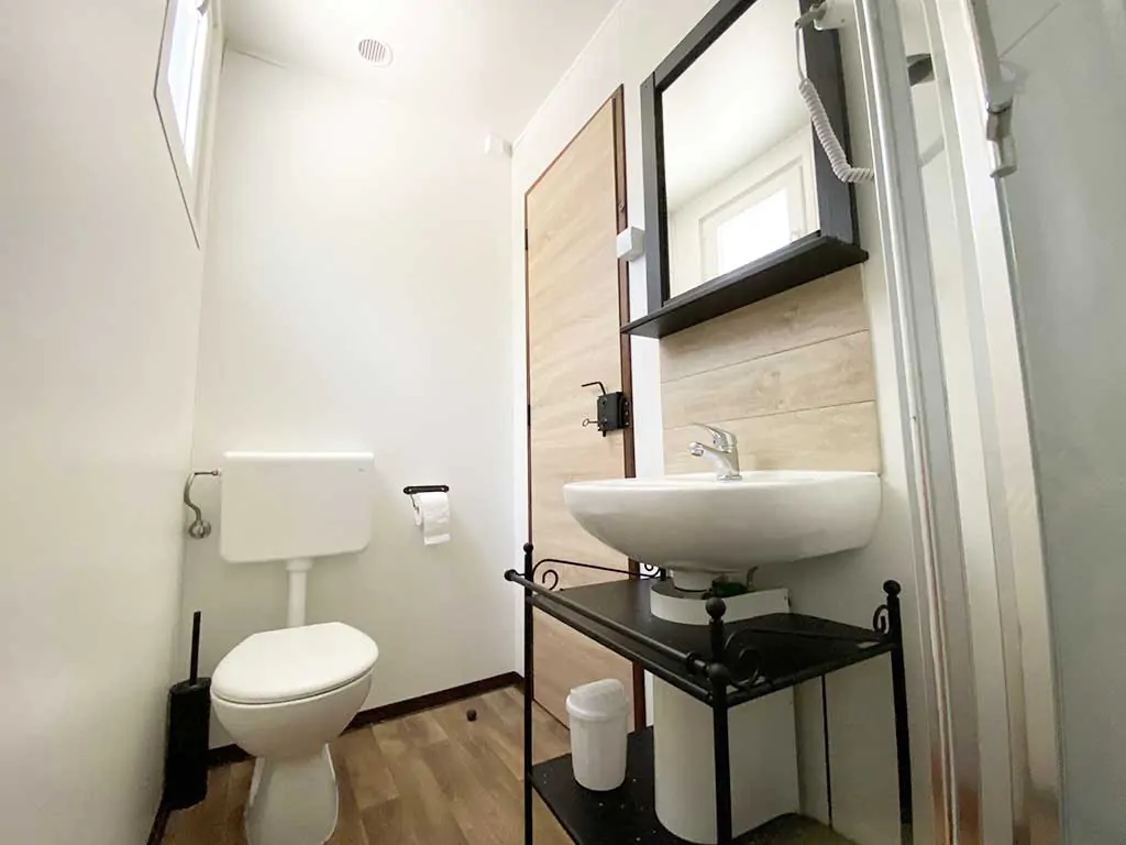 campsite-piccolo-mobile-homes-bathroom-i