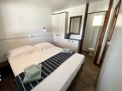 campsite-piccolo-mobile-homes-bedroom