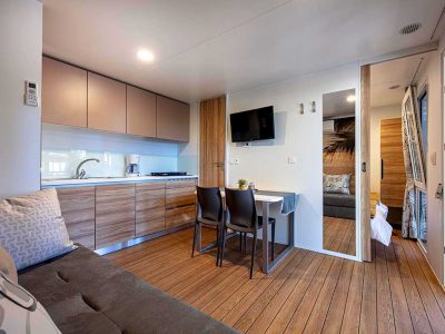 campsite-porton-biondi-mobile-homes-with-pool-interior