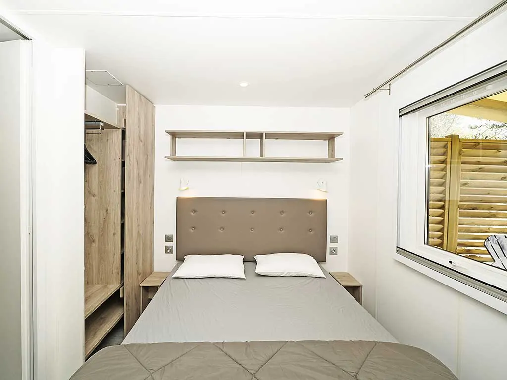 mobile-homes-privilege-bedroom-ii