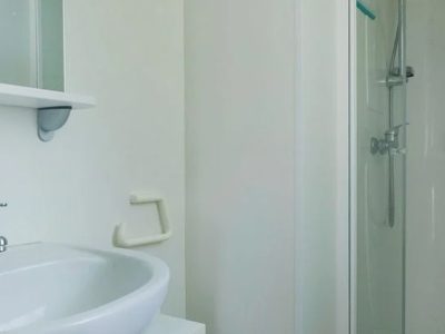 amadria-park-camping-sibenik-comfort-interior-bathroom
