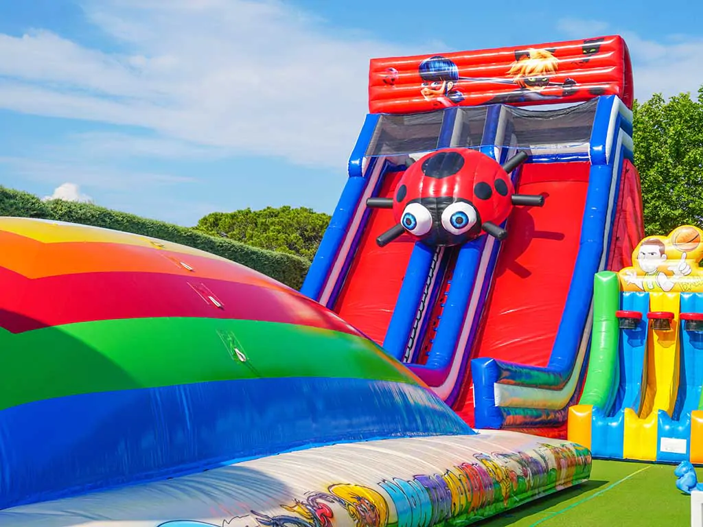 camping-union-lido-park-and-resort-playground-area