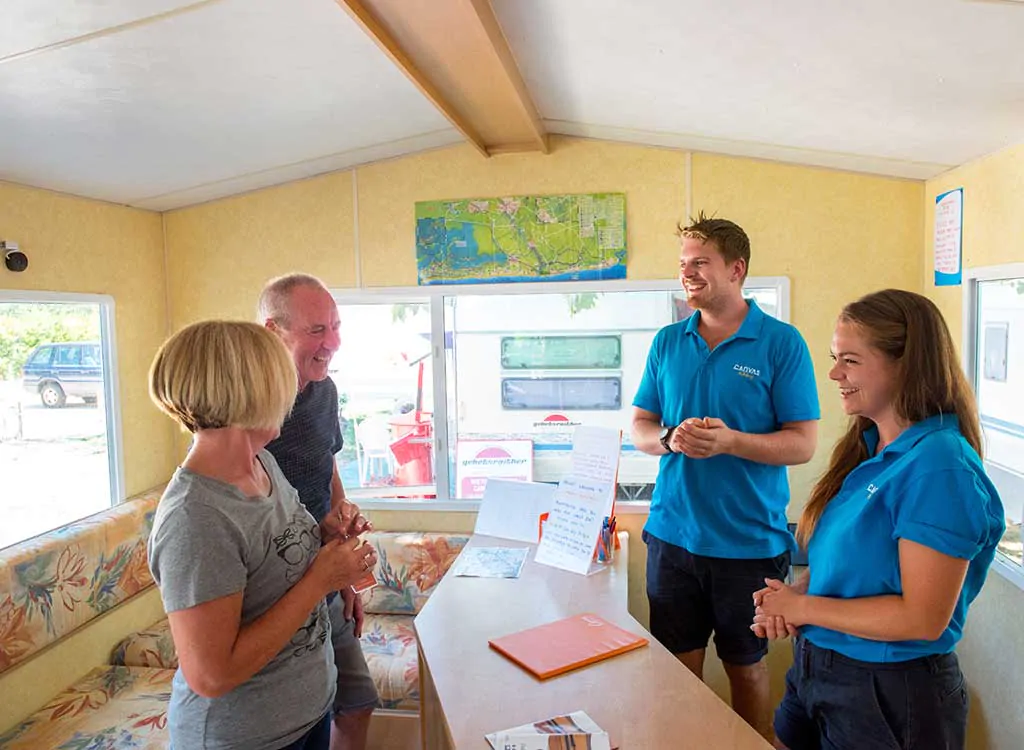 camping-village-portofelice-campsite-reception