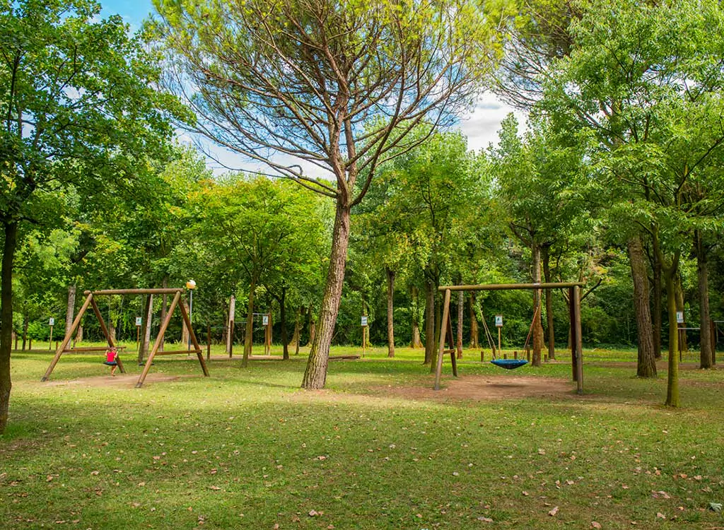 camping-village-portofelice-swings-in-nature