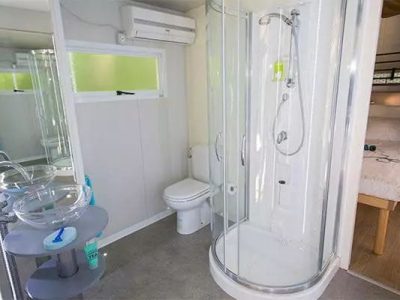 hibridlodge-bathrooms-interior