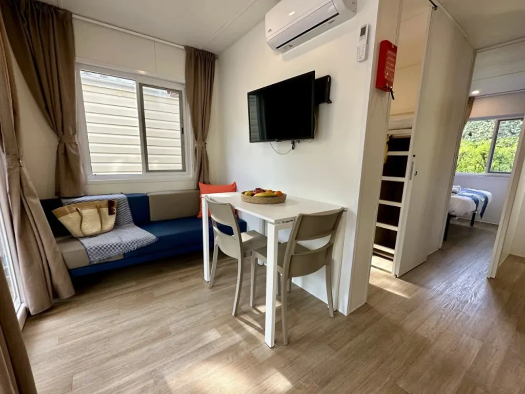 union-lido-park-resort-estivo-compact-interior-living-room-ii