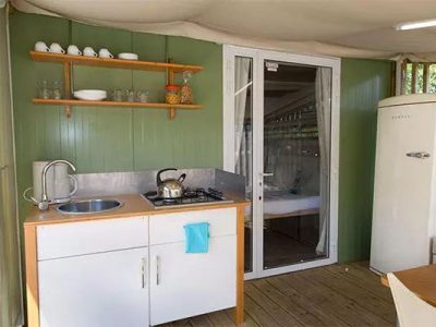 hibridlodge-kitchen-interior