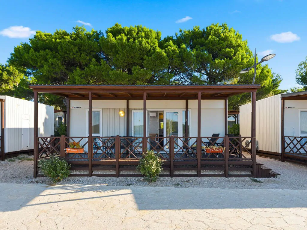 amadria-park-sibenik-premium-beach-mobile-home-exterior-frontview