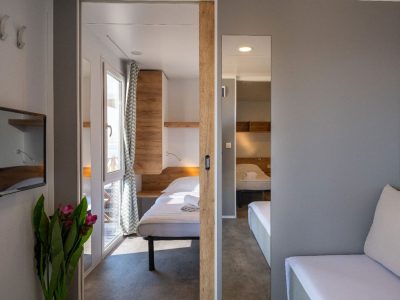 amadria-park-sibenik-premium-beach-mobile-home-interior-singlebed