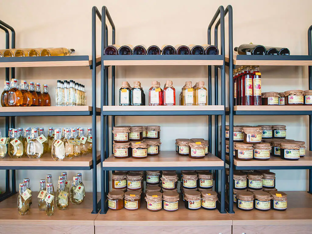 big-bear-camping-resort-market-of-local-products