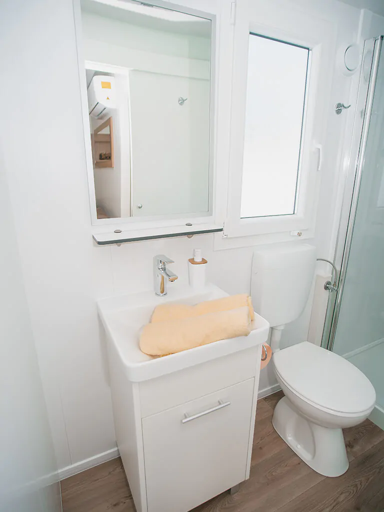 big-bear-plitvice-resort-interior-of-mobile-homes-xiii