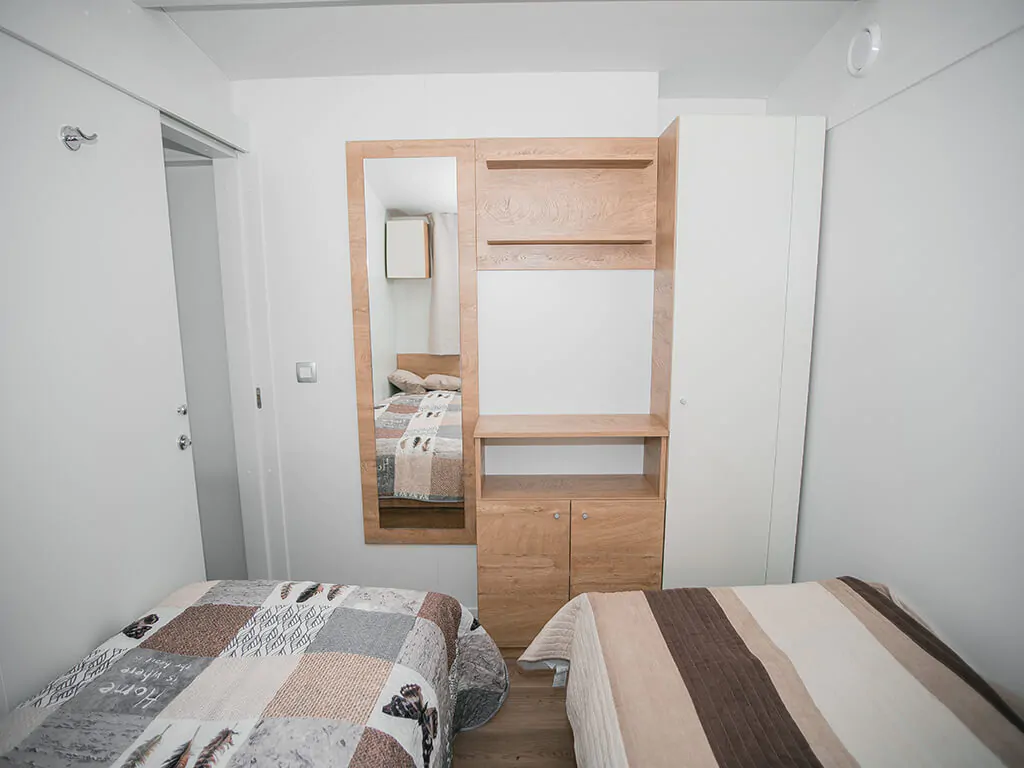 big-bear-plitvice-resort-interior-of-mobile-homes-xviii-2