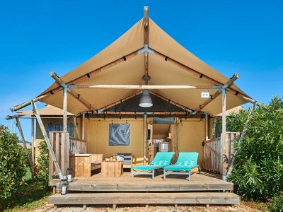 camping-park-umag-family-glamping-tent-exterior