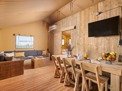 camping-park-umag-family-glamping-tent-interior-2