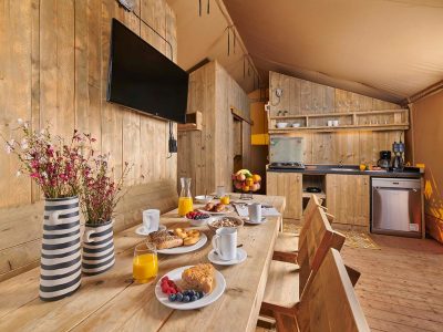 camping-park-umag-family-glamping-tent-interior-3