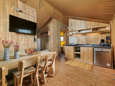 camping-park-umag-family-glamping-tent-interior-5