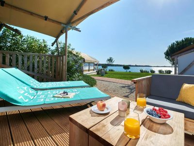 camping-park-umag-family-glamping-tent-terrace-2