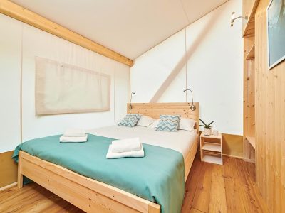 camping-park-umag-glamping-tent-bedroom-2