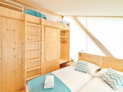 camping-park-umag-glamping-tent-bedroom