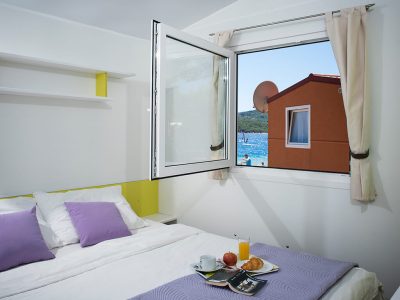 camping-perna-mobile-homes-bianca-premium-double-bedroom-2