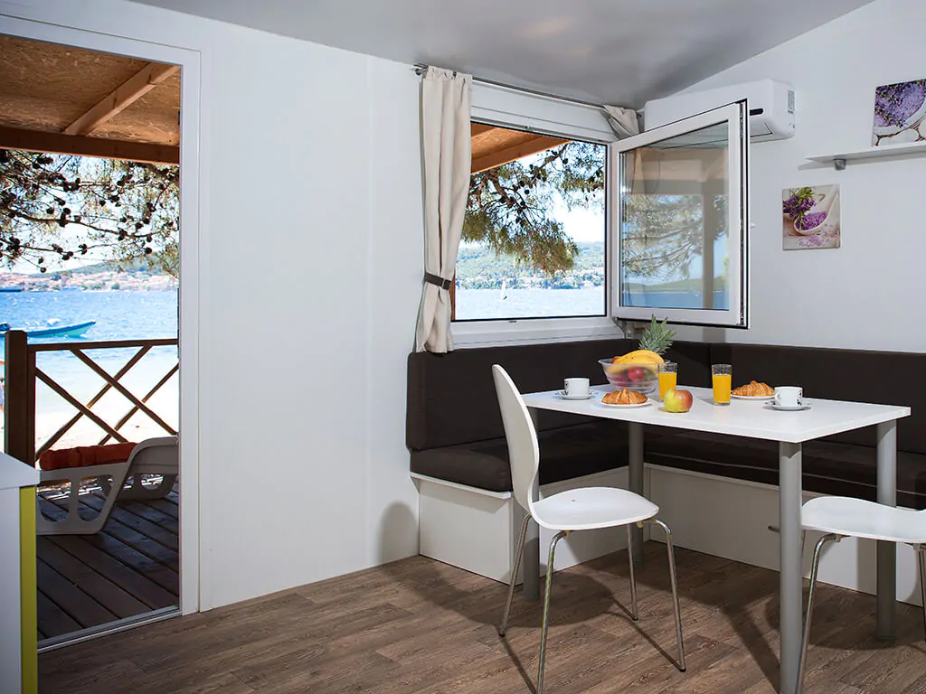 camping-perna-mobile-homes-bianca-premium-interior-2