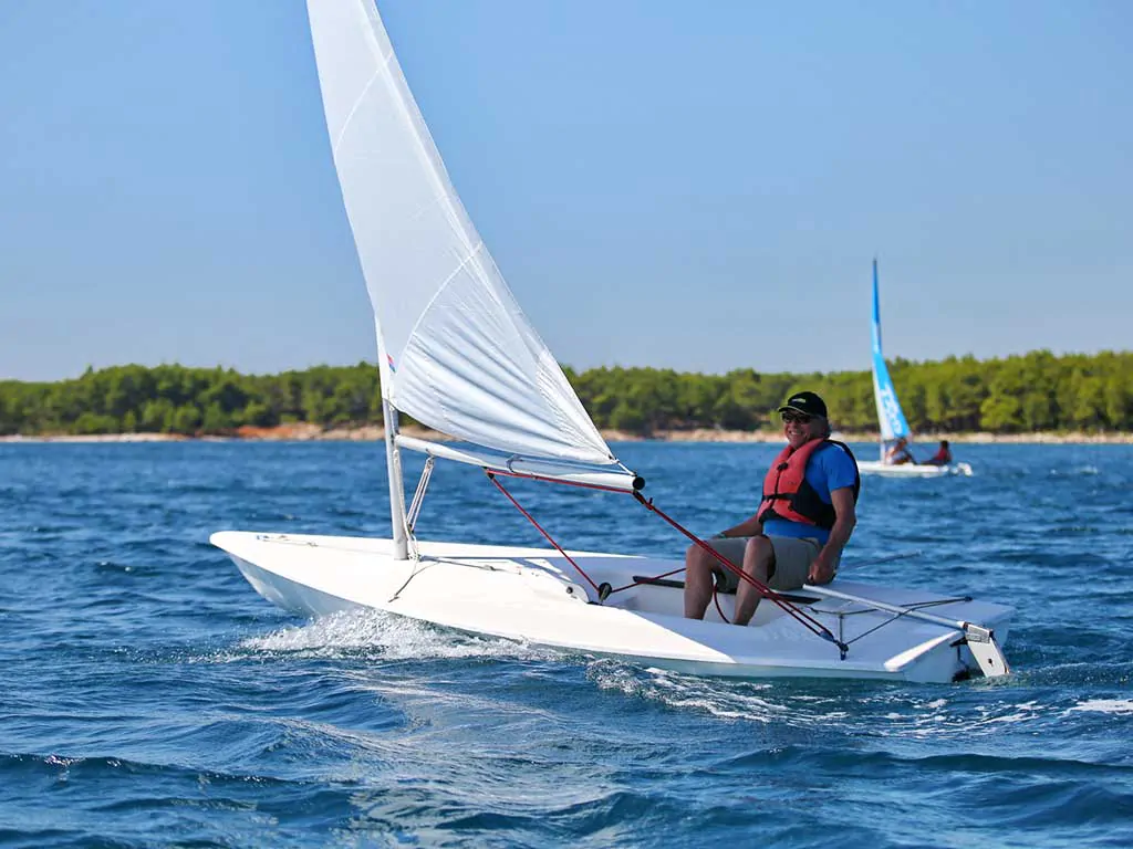 camping-pine-beach-pakostane-water-sports-ii