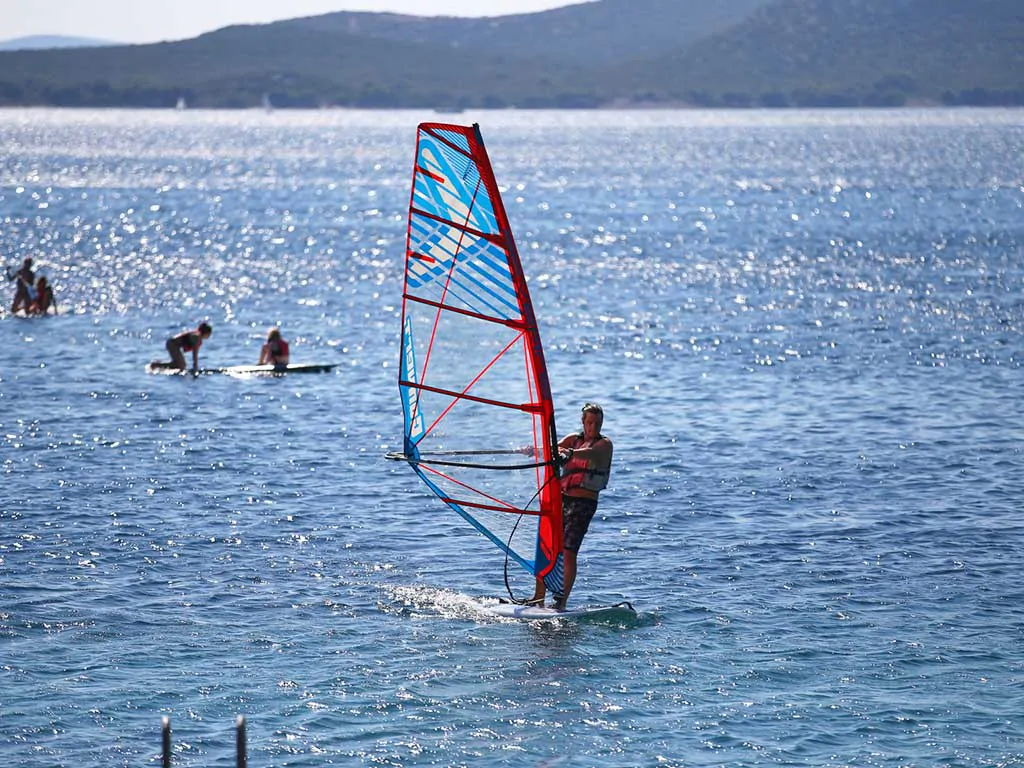 camping-pine-beach-pakostane-water-sports-iii