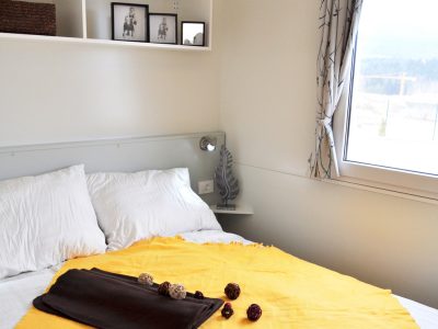 campsite-amadria-park-sibenik-mobile-home-solaris-6-interior-bedroom