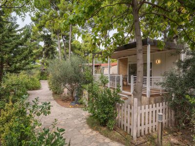 campsite-stobrec-mobile-home-comfort-plus-exterior-terrace-view