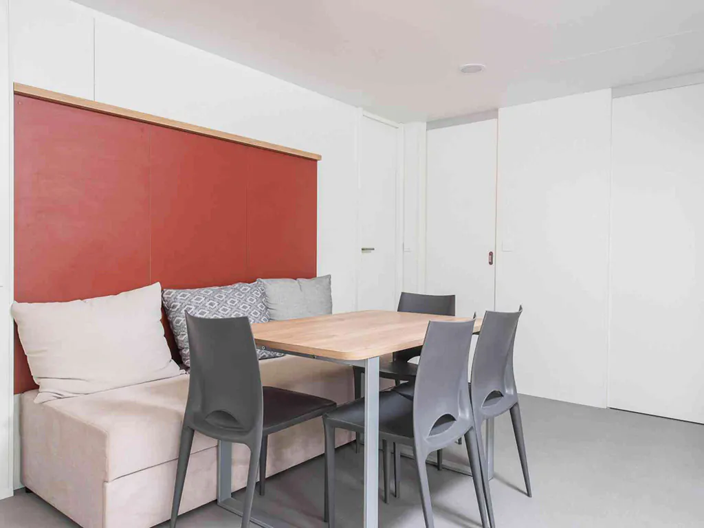 campsite-stobrec-mobile-home-comfort-plus-interior-living-room-dining-table