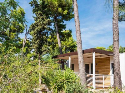 campsite-stobrec-split-mobile-homes-comfort-split-exterior-terrace-i