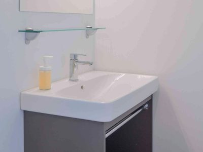 campsite-stobrec-split-mobile-homes-comfort-split-interior-bathroom