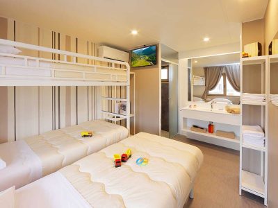 chalet-plus-mobile-homes-bedroom