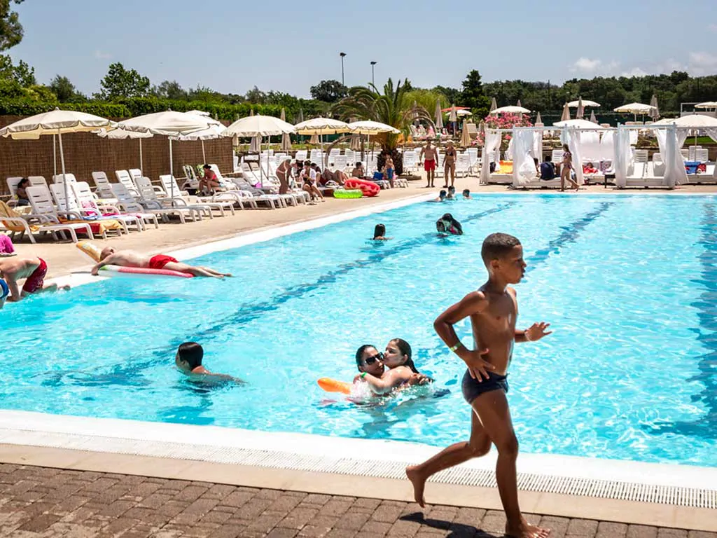 fabulous-camping-pool-ii