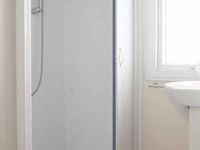 mobile-home-happy-plus-shower
