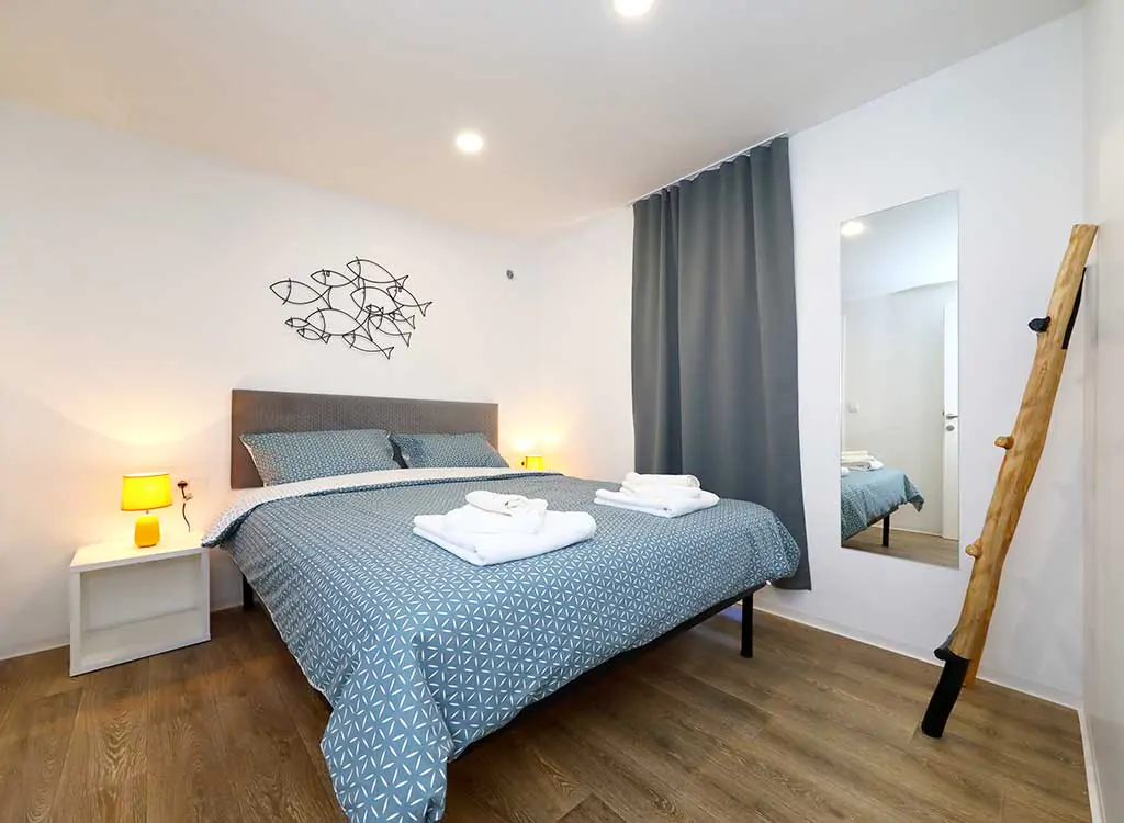 pine-beach-pakostane-mobile-homes-bedroom-2