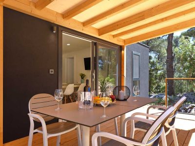 pine-beach-pakostane-mobile-homes-terrace-2