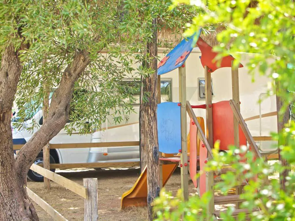 porto-cesare-camping-pitches-1024x768