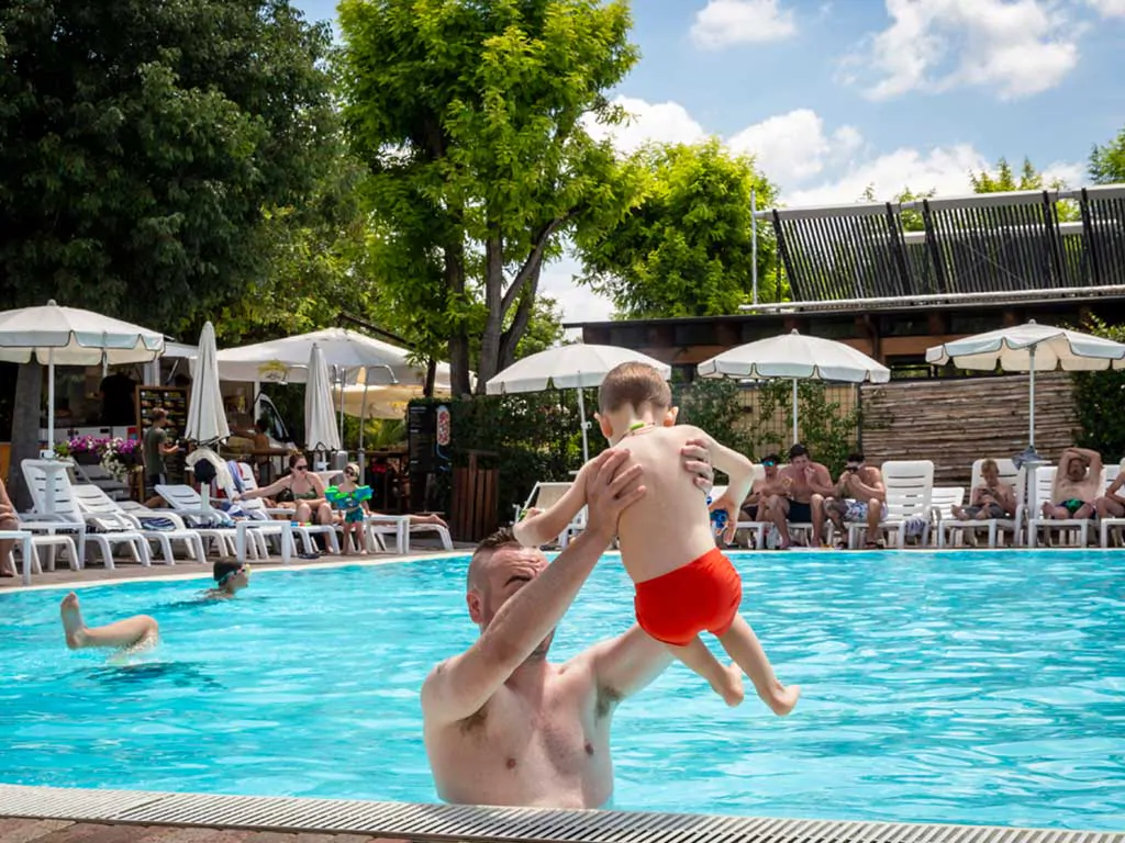 roma-camping-in-town-pool-ii