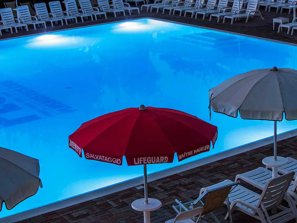 roma-camping-in-town-pool