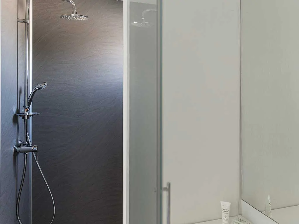 venezia-camping-intown-hu-stay-smart-s-mobile-homes-bathroom