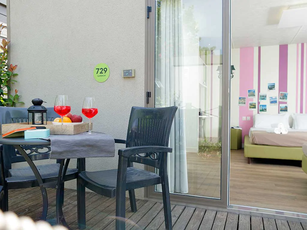 venezia-camping-intown-hu-stay-smart-s-mobile-homes-terrace-and-interior